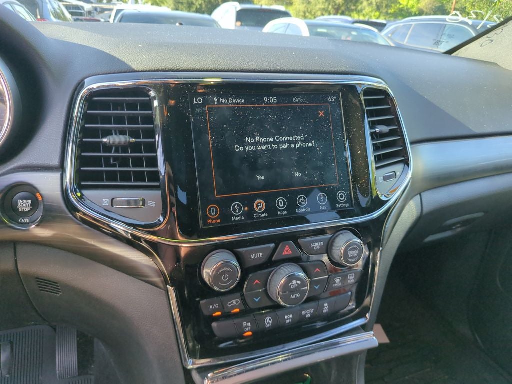 2020 Jeep Grand Cherokee Laredo