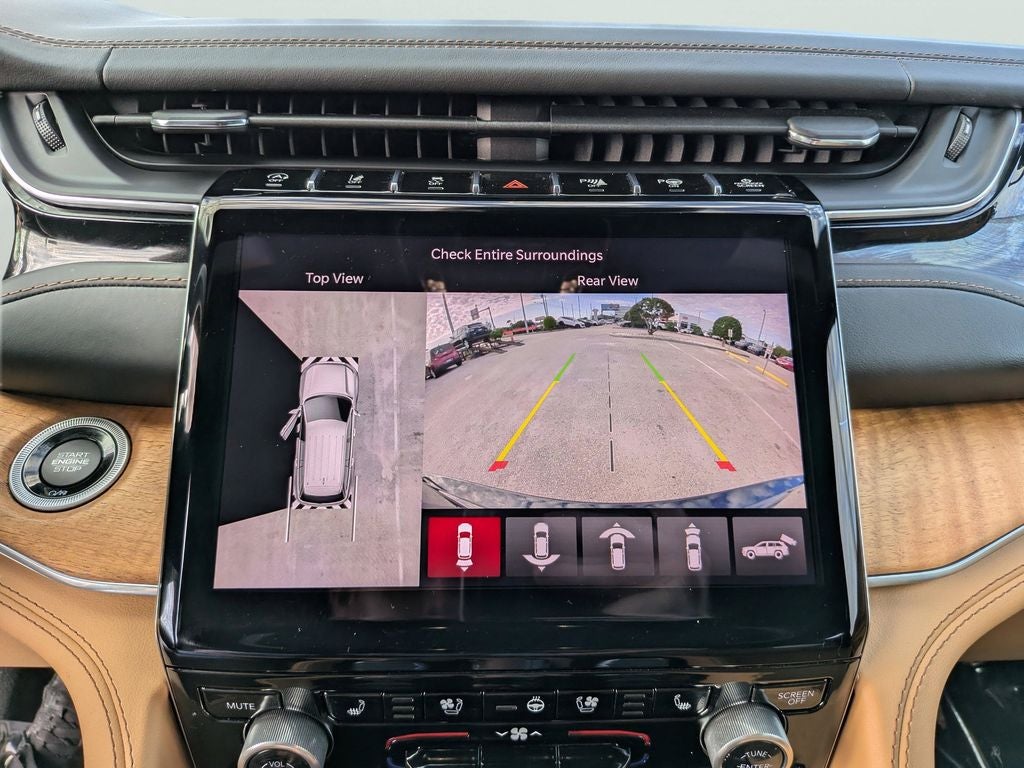 2023 Jeep Grand Cherokee Summit Reserve