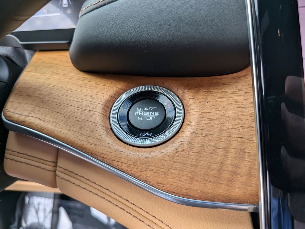 2023 Jeep Grand Cherokee Summit Reserve