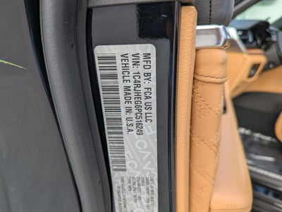 2023 Jeep Grand Cherokee Summit Reserve
