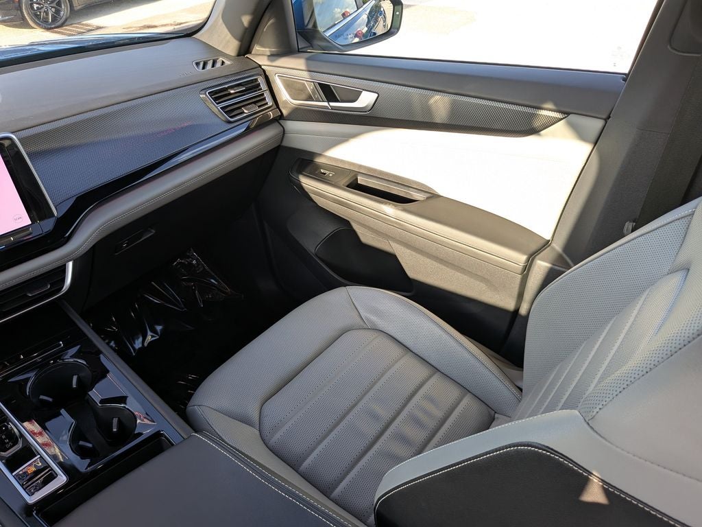 2024 Volkswagen Atlas Cross Sport 2.0T SEL R-Line