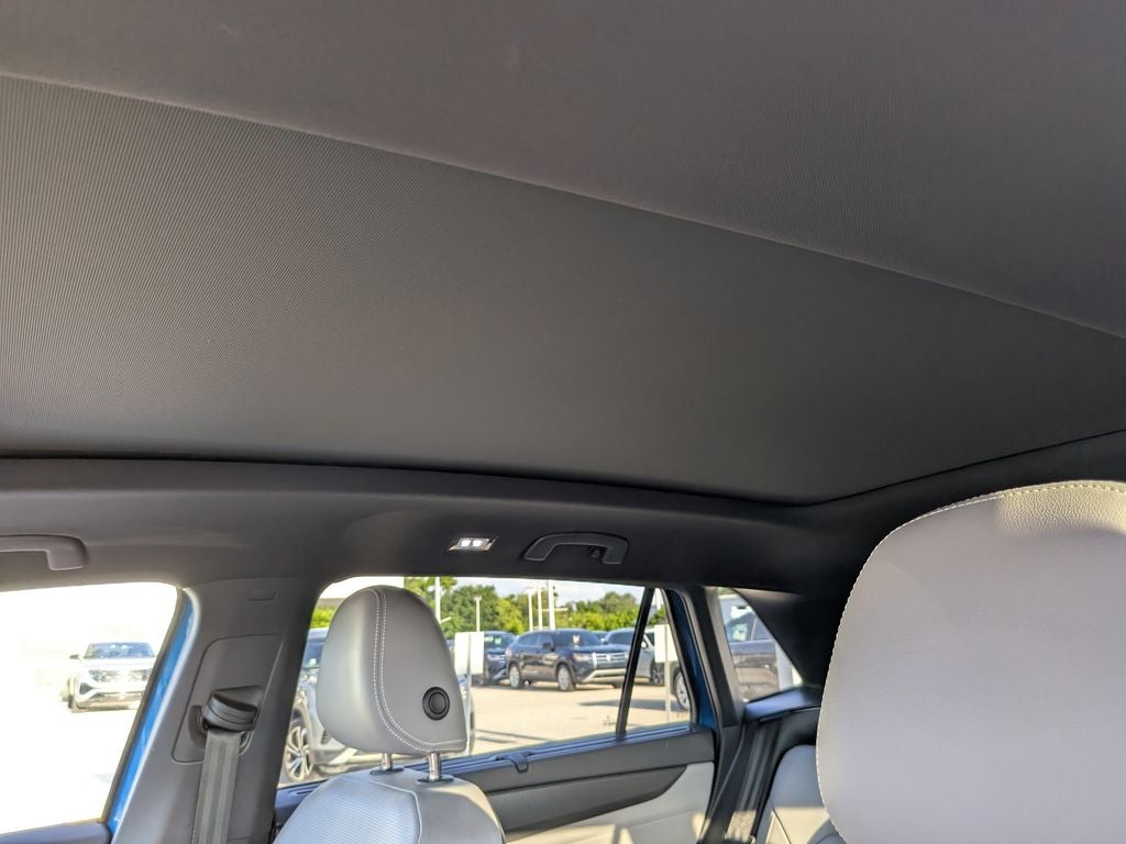 2024 Volkswagen Atlas Cross Sport 2.0T SEL R-Line