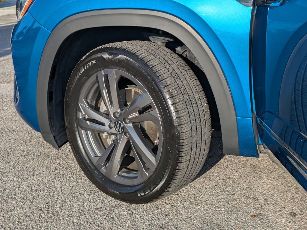 2024 Volkswagen Atlas Cross Sport 2.0T SEL R-Line