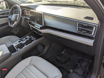 2025 Volkswagen Atlas Cross Sport 2.0T SEL R-Line Black