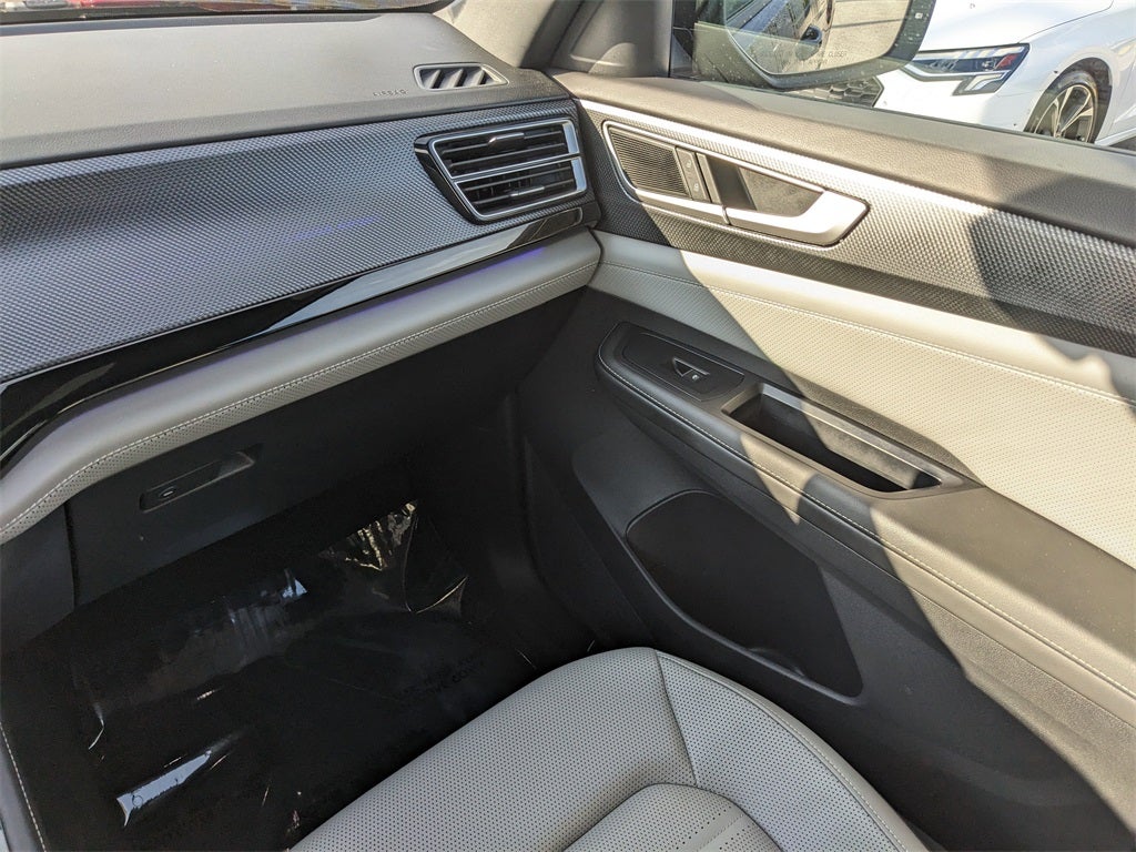 2025 Volkswagen Atlas Cross Sport 2.0T SEL R-Line Black