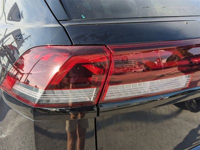 2025 Volkswagen Atlas Cross Sport 2.0T SEL R-Line Black