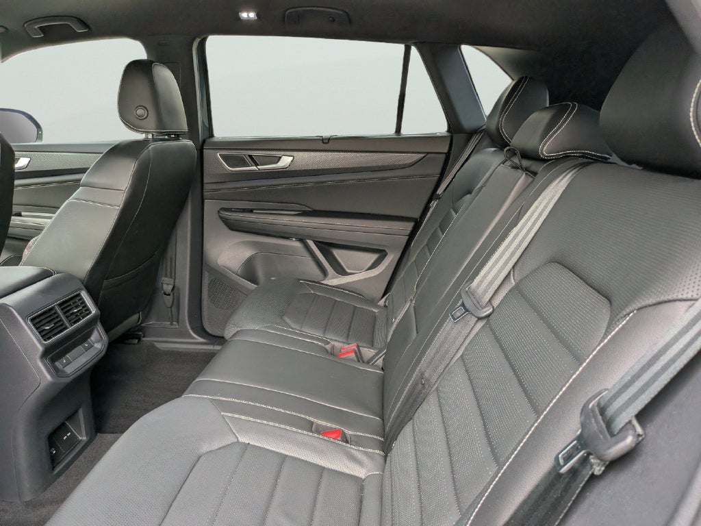 2024 Volkswagen Atlas Cross Sport 2.0T SEL R-Line