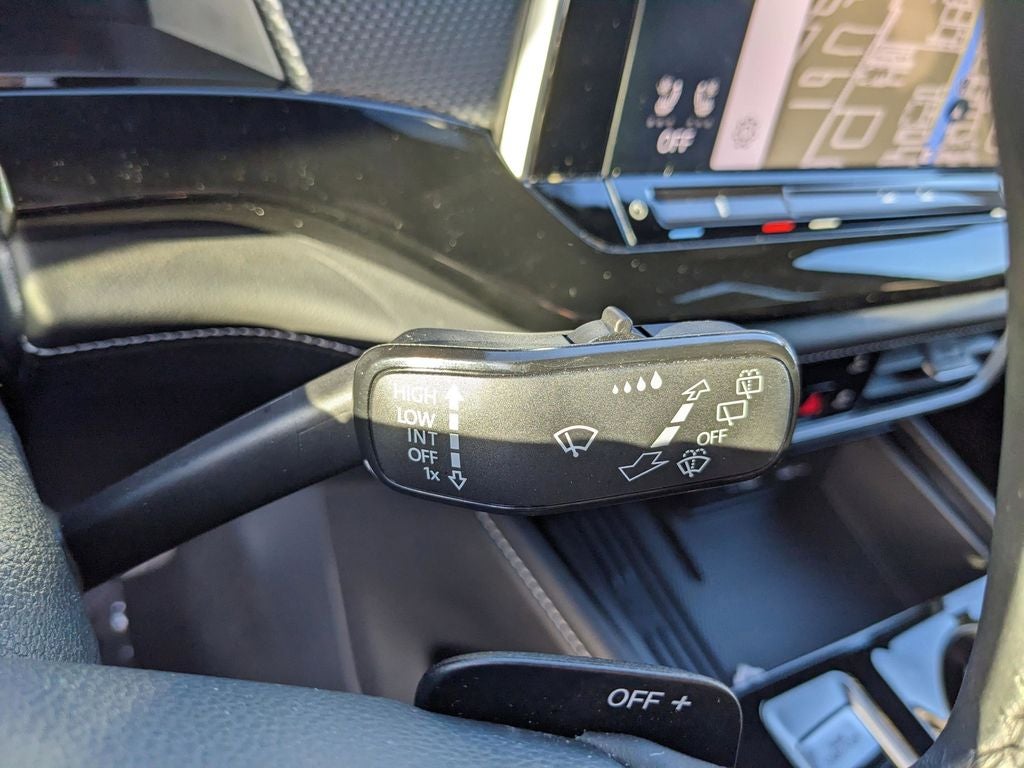 2025 Volkswagen Atlas Cross Sport 2.0T SEL R-Line Black