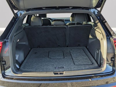 2025 Volkswagen Atlas Cross Sport 2.0T SEL R-Line Black