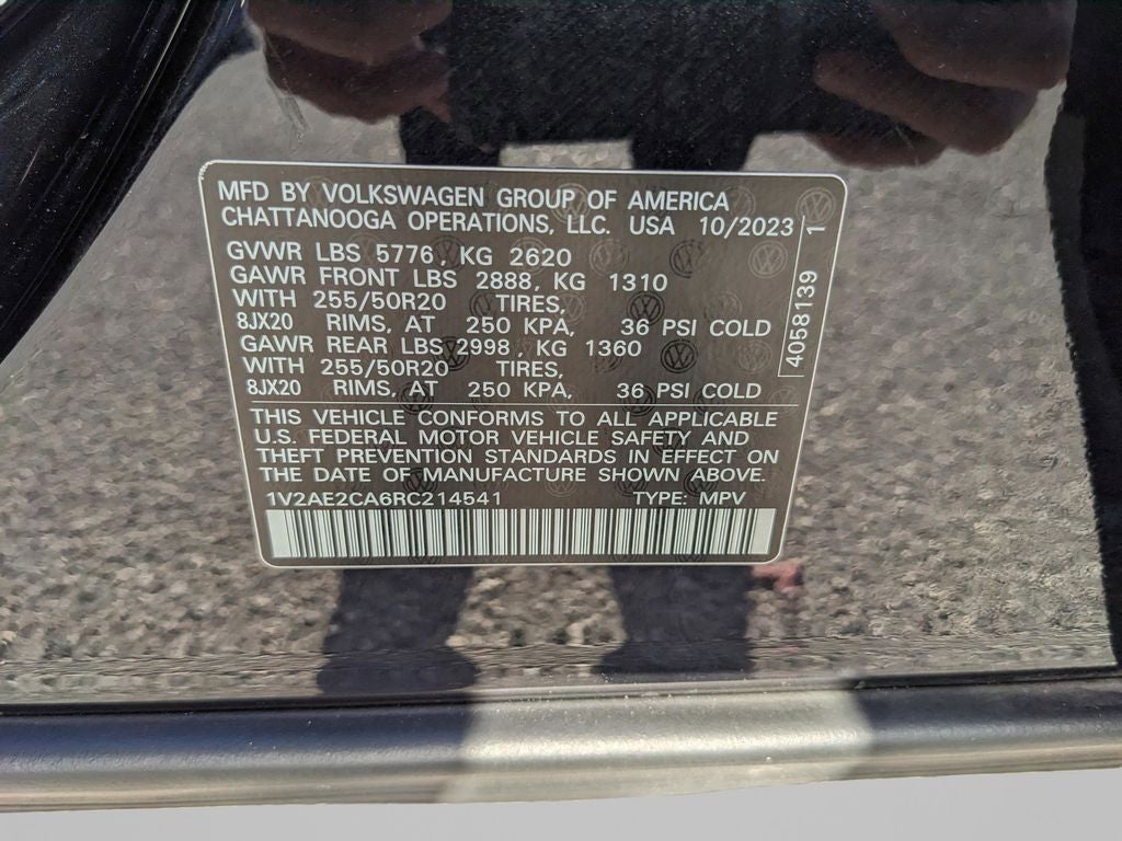 2024 Volkswagen Atlas Cross Sport 2.0T SEL R-Line