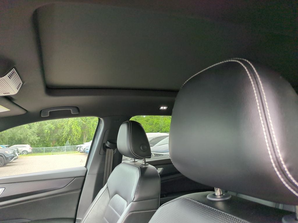2024 Volkswagen Atlas Cross Sport 2.0T SEL R-Line