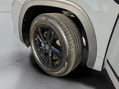 2025 Volkswagen Atlas Cross Sport 2.0T SEL R-Line Black