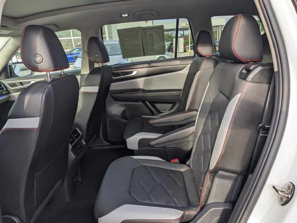 2025 Volkswagen Atlas 2.0T Peak Edition