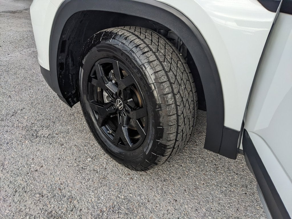2025 Volkswagen Atlas 2.0T Peak Edition