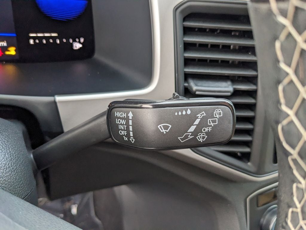 2023 Volkswagen Atlas Cross Sport 2.0T SE