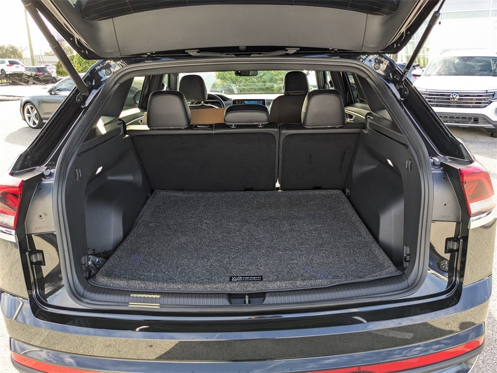 2024 Volkswagen Atlas Cross Sport 2.0T SE