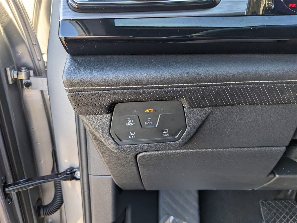 2024 Volkswagen Atlas Cross Sport 2.0T SE