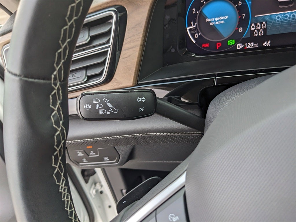 2025 Volkswagen Atlas 2.0T SE