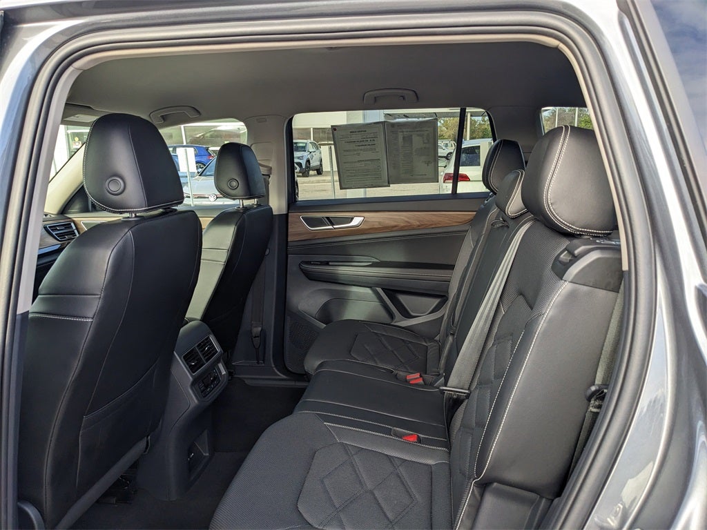 2024 Volkswagen Atlas 2.0T SE