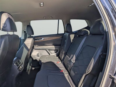 2025 Volkswagen Atlas 2.0T SE