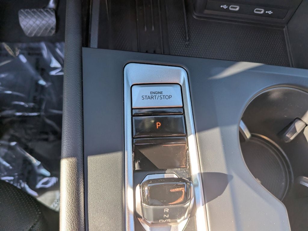 2025 Volkswagen Atlas 2.0T SE