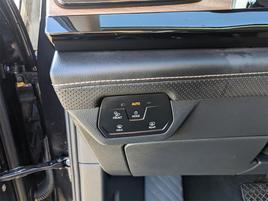 2024 Volkswagen Atlas 2.0T SE