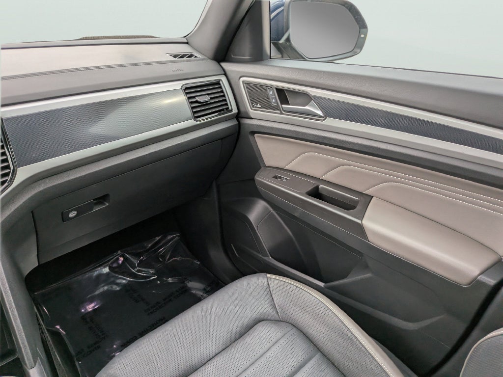 2023 Volkswagen Atlas Cross Sport 3.6L V6 SEL Premium R-Line