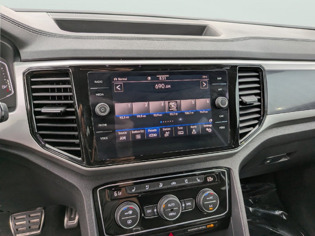 2023 Volkswagen Atlas Cross Sport 3.6L V6 SEL Premium R-Line