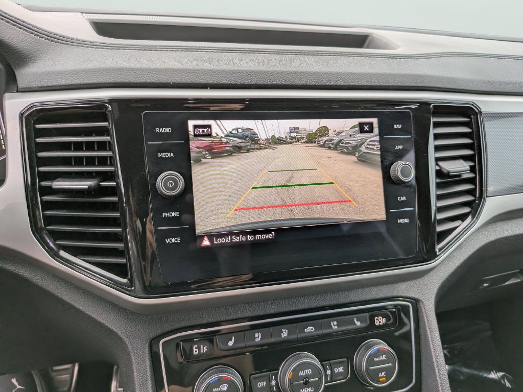 2023 Volkswagen Atlas Cross Sport 3.6L V6 SEL Premium R-Line