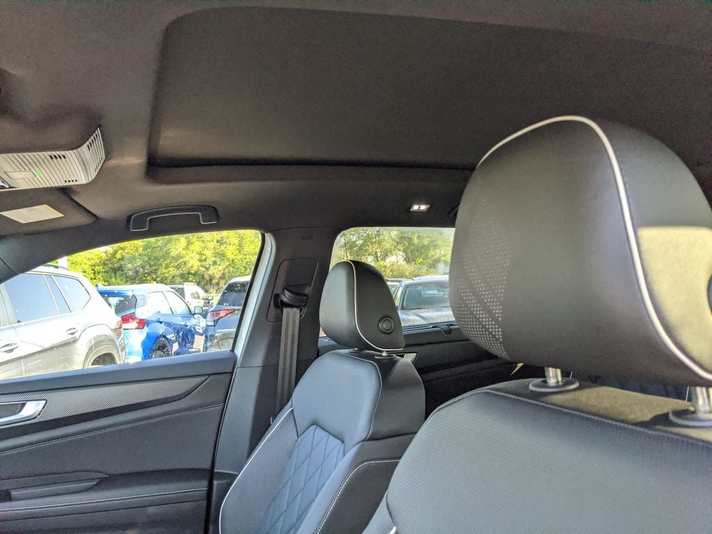 2025 Volkswagen Atlas Cross Sport 2.0T SEL Premium R-Line