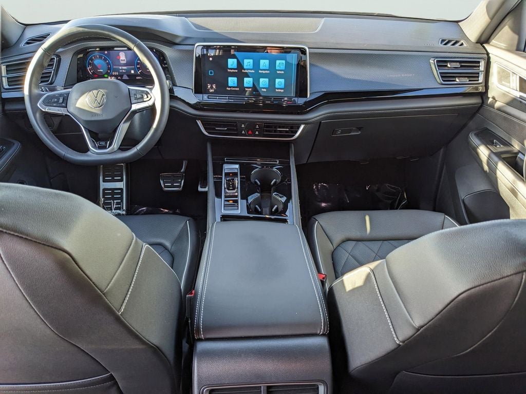 2025 Volkswagen Atlas Cross Sport 2.0T SEL Premium R-Line