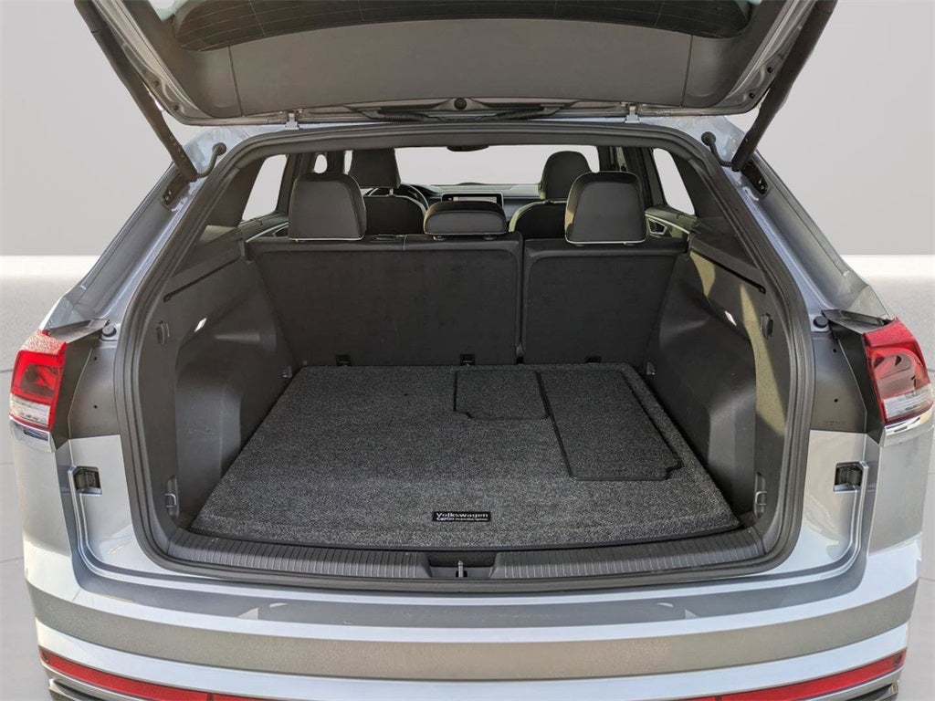 2025 Volkswagen Atlas Cross Sport 2.0T SEL Premium R-Line