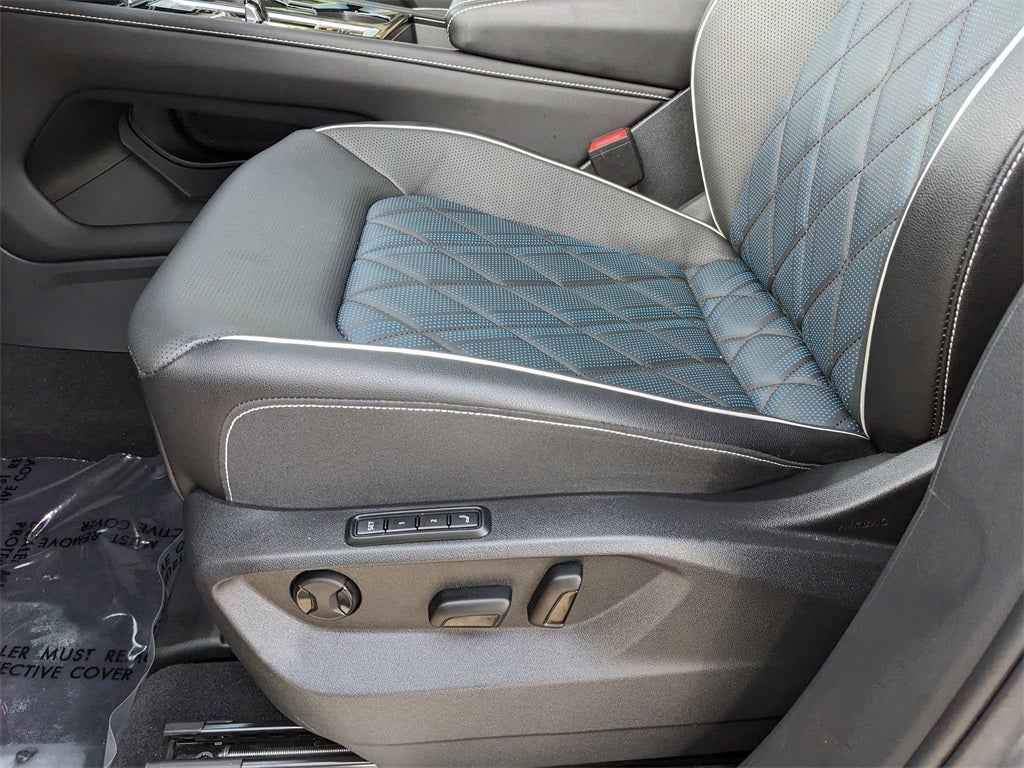 2025 Volkswagen Atlas Cross Sport 2.0T SEL Premium R-Line