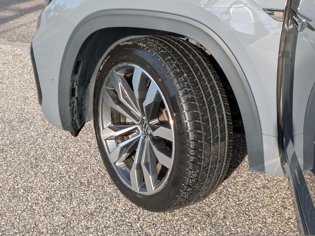 2023 Volkswagen Atlas Cross Sport 3.6L V6 SEL Premium R-Line