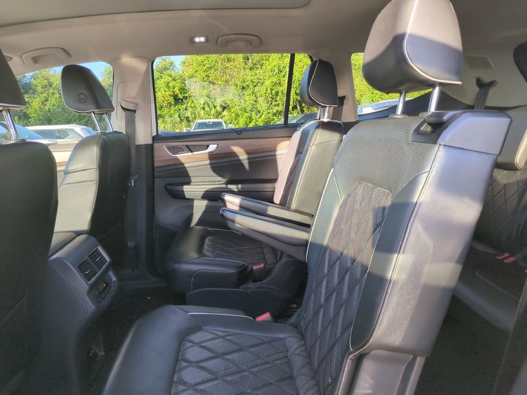 2024 Volkswagen Atlas 2.0T SEL Premium R-Line