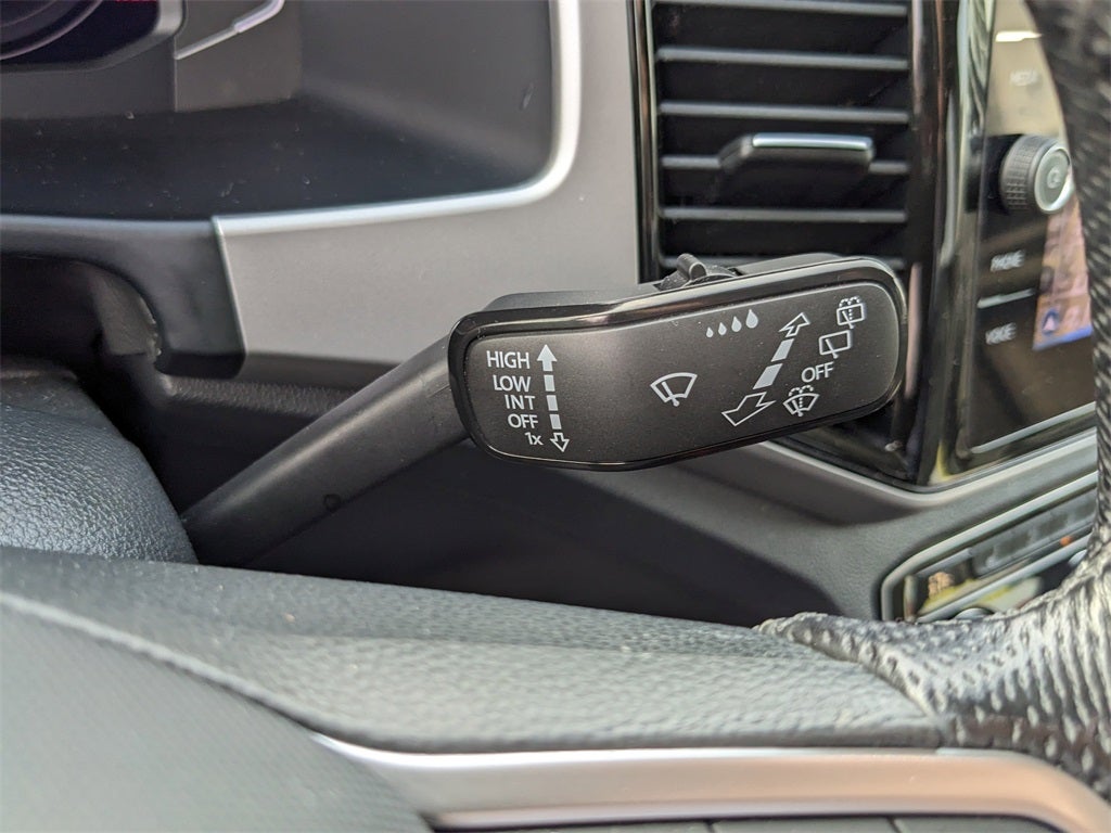 2023 Volkswagen Atlas 3.6L V6 SEL Premium R-Line