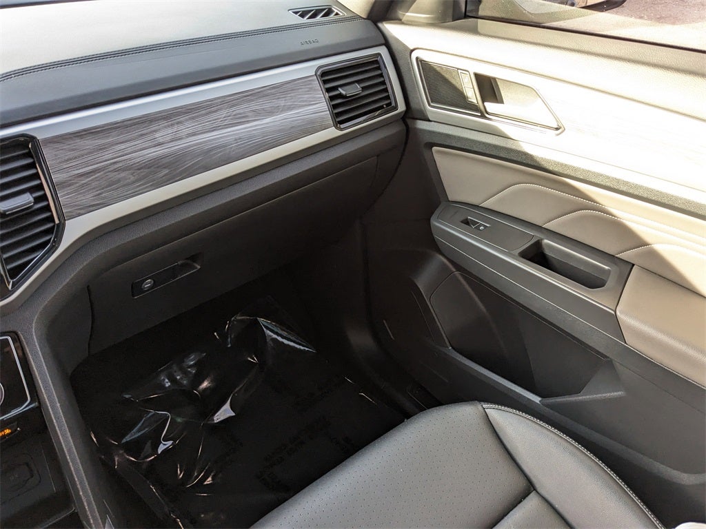 2023 Volkswagen Atlas Cross Sport 2.0T SE w/Technology