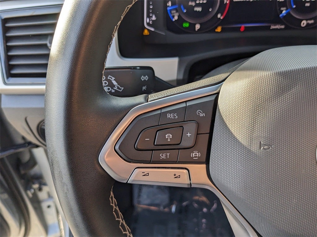 2023 Volkswagen Atlas Cross Sport 2.0T SE w/Technology