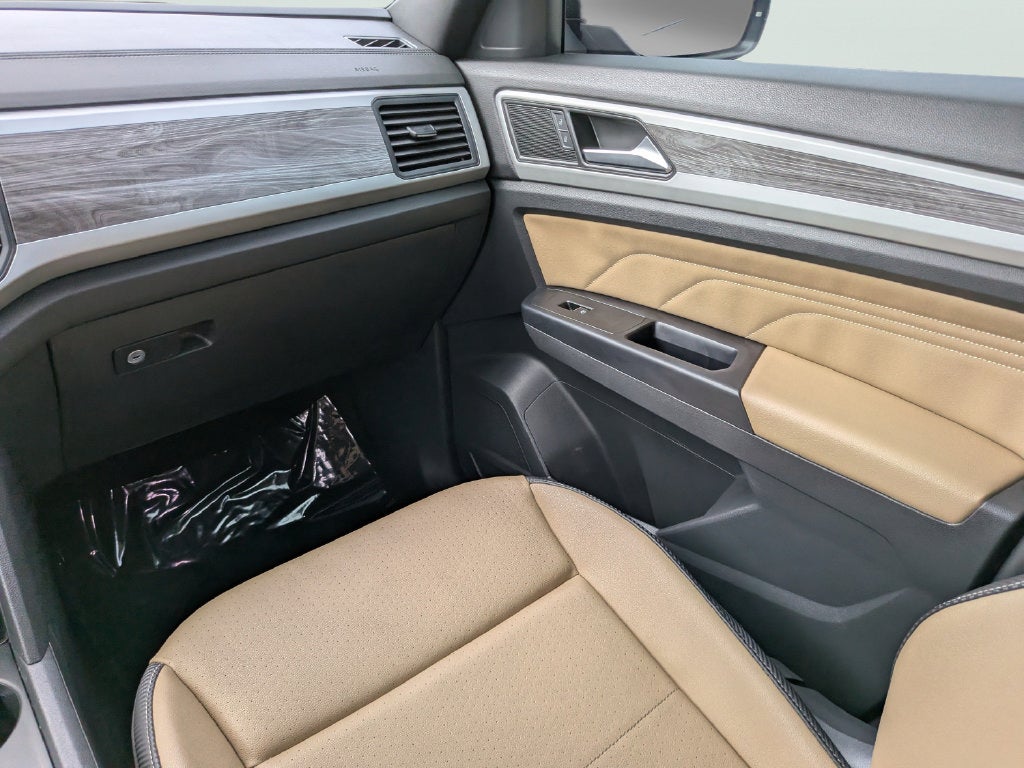 2021 Volkswagen Atlas Cross Sport 2.0T SE w/Technology
