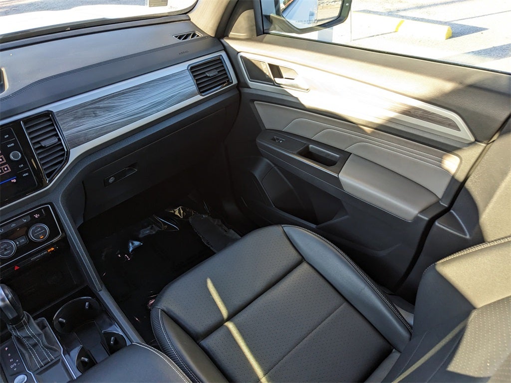 2022 Volkswagen Atlas Cross Sport 2.0T SE w/Technology