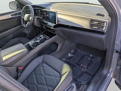 2024 Volkswagen Atlas Cross Sport 2.0T SE w/Technology