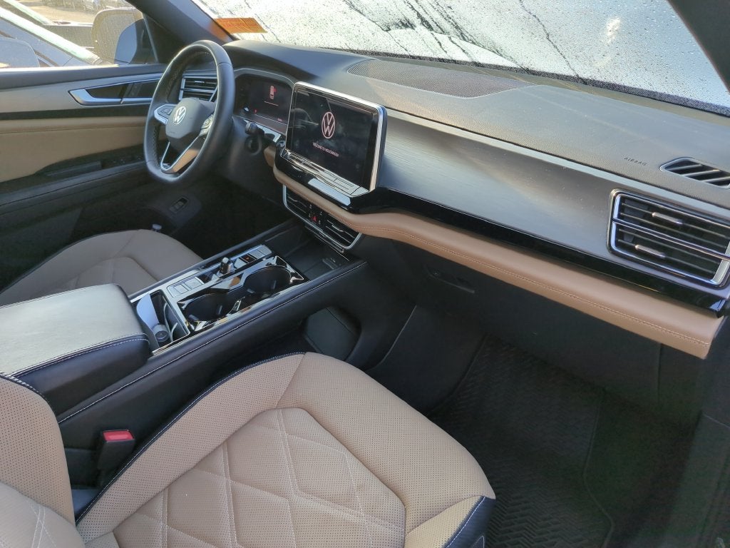 2024 Volkswagen Atlas Cross Sport 2.0T SE w/Technology