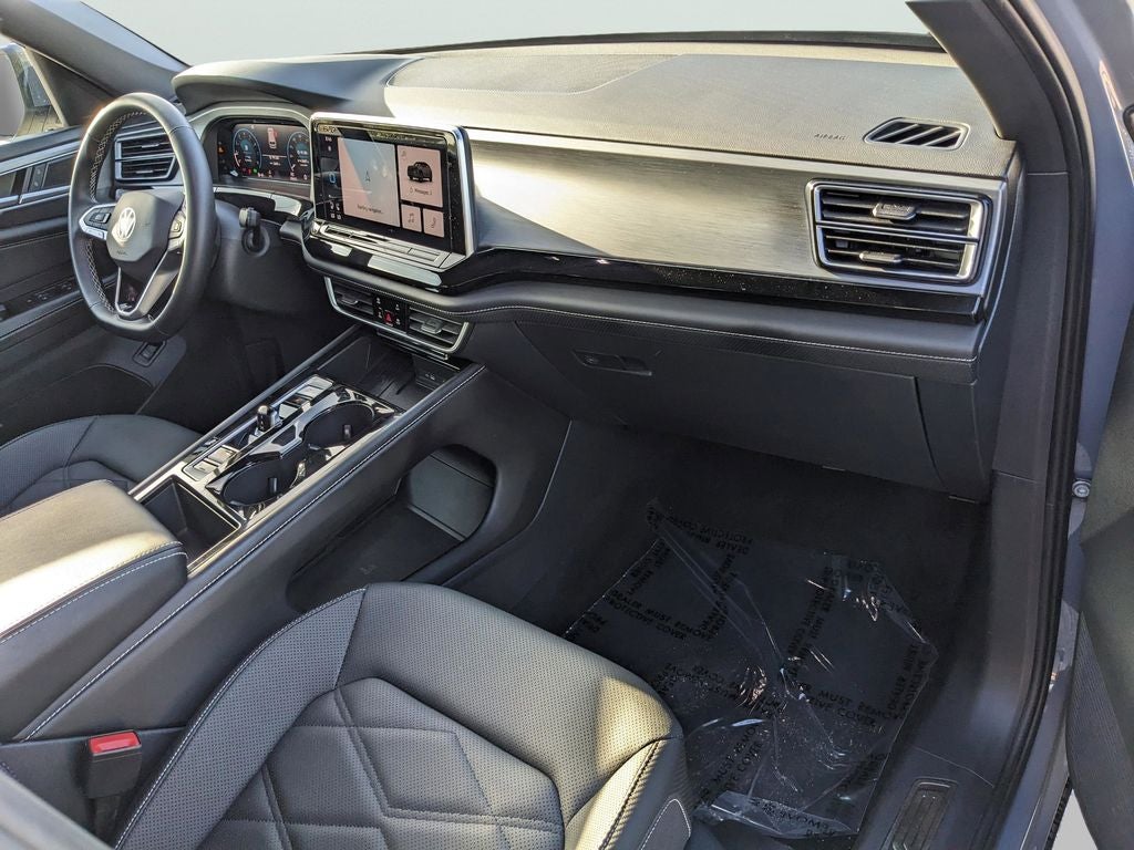 2025 Volkswagen Atlas Cross Sport 2.0T SE w/Technology