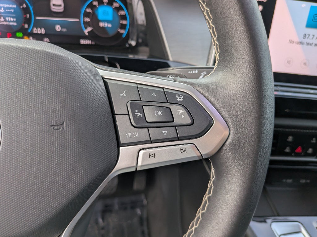 2024 Volkswagen Atlas Cross Sport 2.0T SE w/Technology