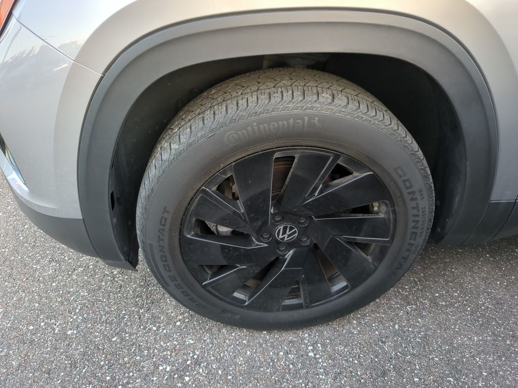 2024 Volkswagen Atlas Cross Sport 2.0T SE w/Technology
