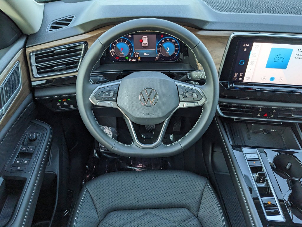 2026 Volkswagen Atlas SE w/Technology