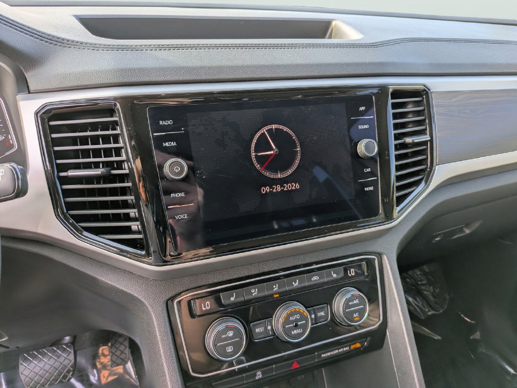 2023 Volkswagen Atlas 3.6L V6 SE w/Technology