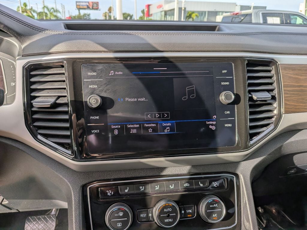 2022 Volkswagen Atlas 3.6L V6 SE w/Technology