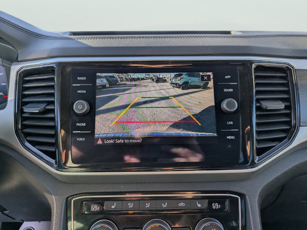2023 Volkswagen Atlas 3.6L V6 SE w/Technology
