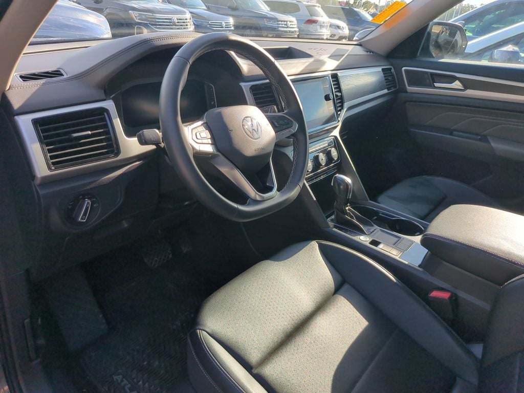 2023 Volkswagen Atlas 3.6L V6 SE w/Technology